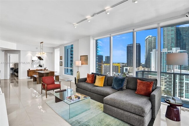 Foto del edificio - 601 NE 27th St