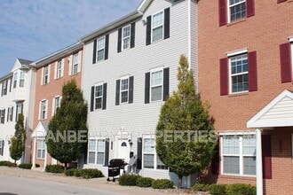 Building Photo - 1125 N Byrne Rd