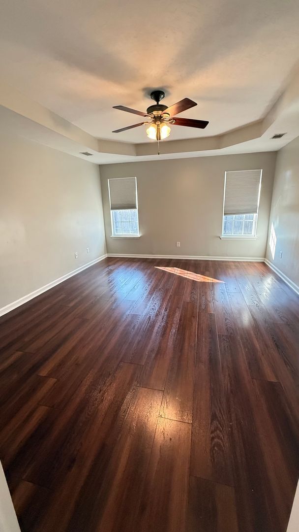 Foto del edificio - 1500 Cedar Hill Trail