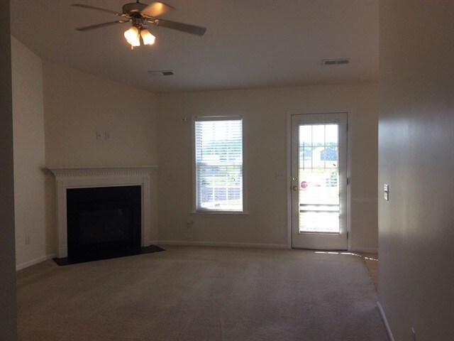 Building Photo - 378 Sailway Road