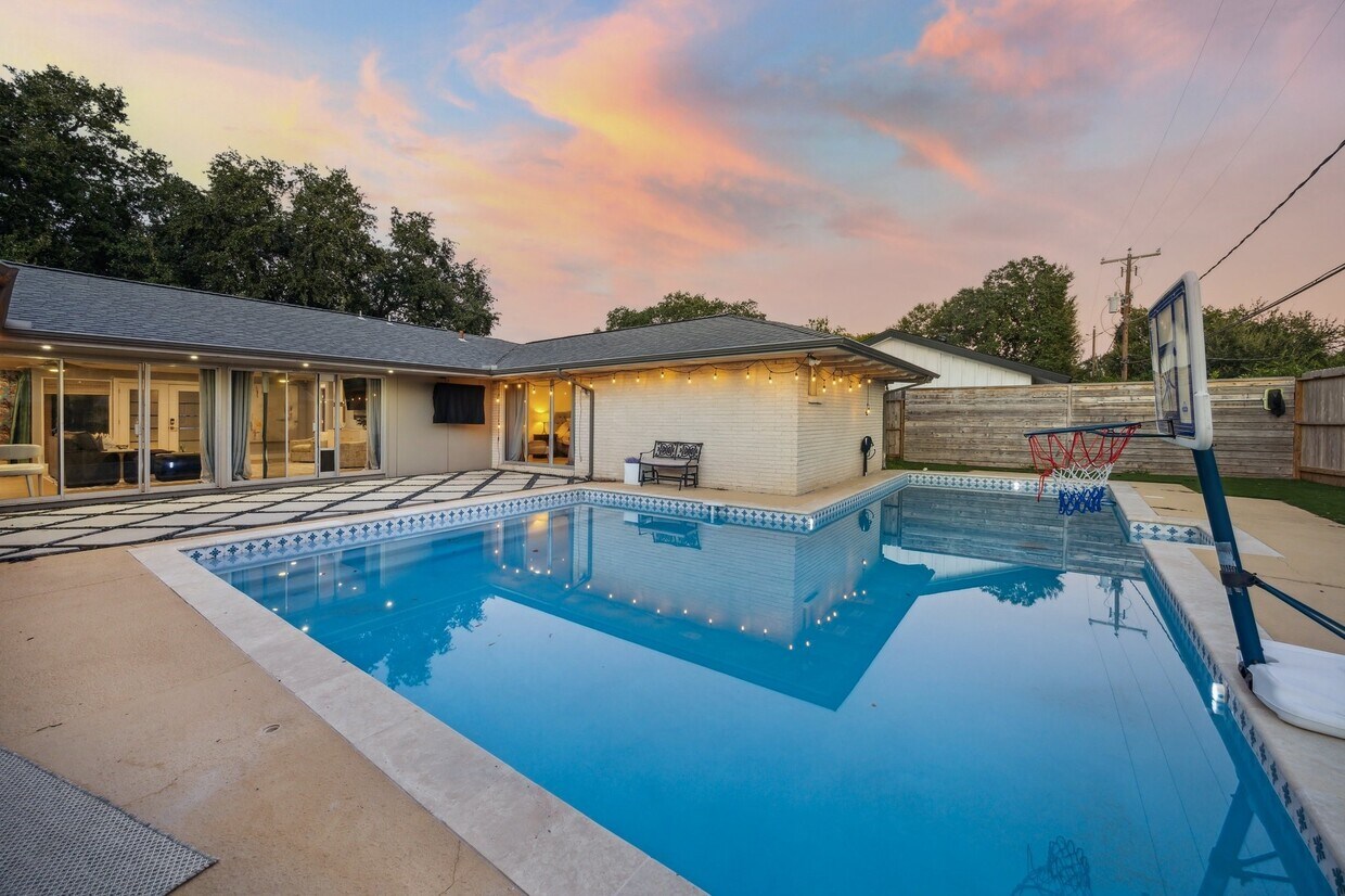 Foto del edificio - 5339 Rutherglenn Dr