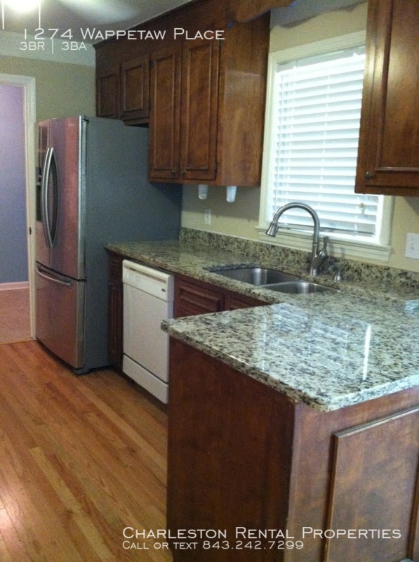 Building Photo - 1274 Wappetaw Pl