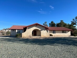 Building Photo - 18930 Siskiyou Rd