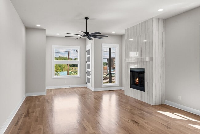 Building Photo - 2521 W Heiman St