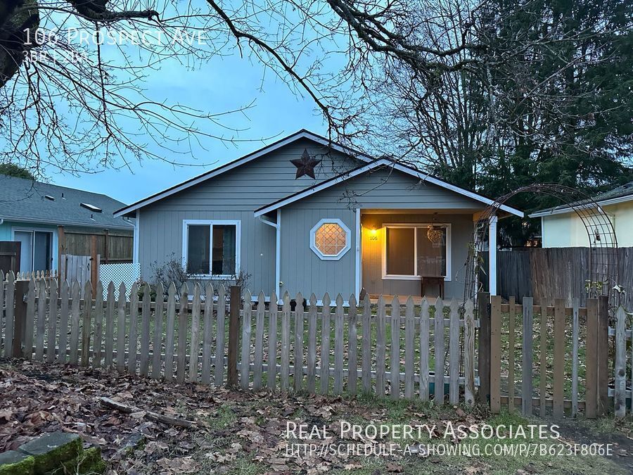 Down Town Granite Falls House Rental in Granite Falls, WA