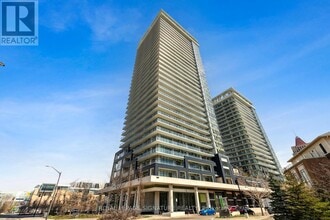 Building Photo - 360 Square One Dr