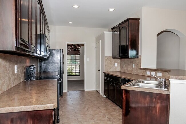 Building Photo - 1082 Carpenter Ct