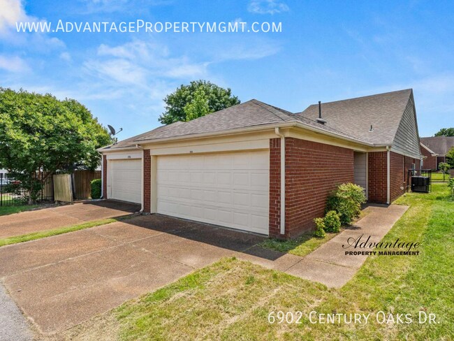 Foto del edificio - 6902 Century Oaks Dr