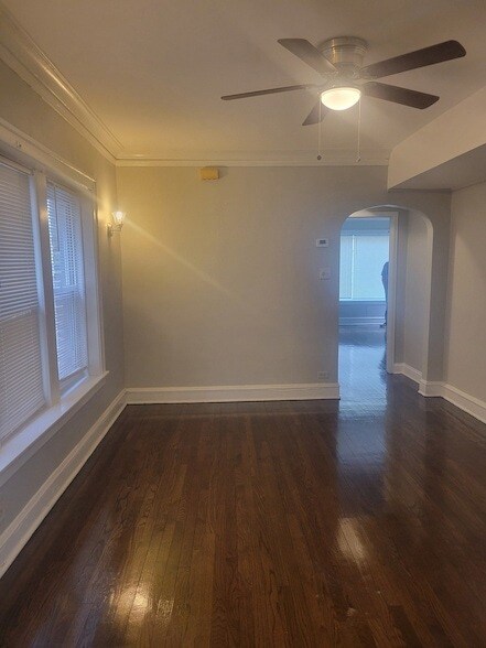 Foto del edificio - 7918 S Essex Ave
