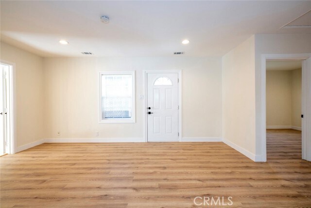 Foto del edificio - 7912 Vineland Ave