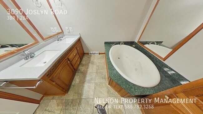 Foto del edificio - 3090 Joslyn Rd