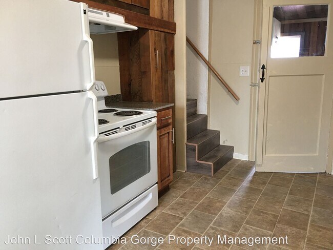 Building Photo - 2 br, 1 bath House - 2443 Old Dufur Hwy
