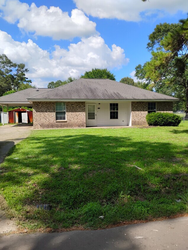 Foto principal - 4480 Benton Dr