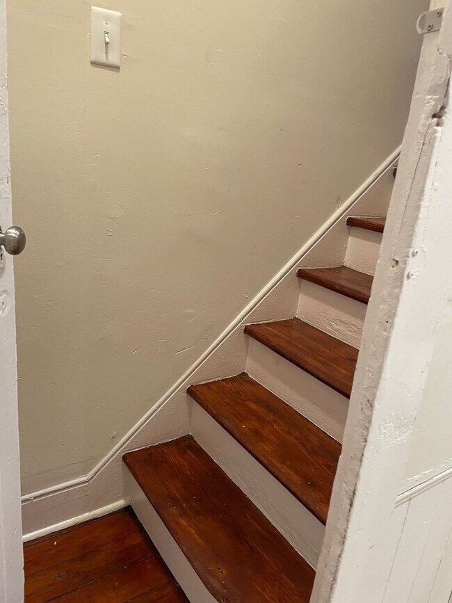 Foto del edificio - Beautifully  Renovated 2 bed 2 bath Home in Shelby Park!