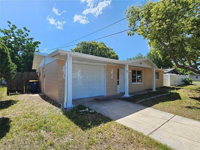 Foto del edificio - 9210 Pegasus Ave