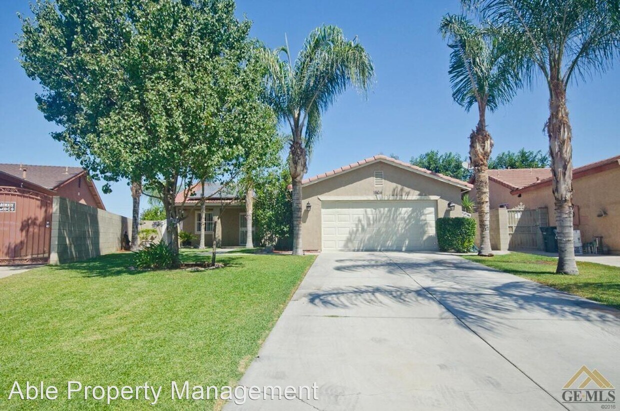 1604 Clipper Hills Dr, Bakersfield, CA 93307 House Rental in