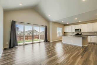 Building Photo - 10523 Summer Rdg Dr