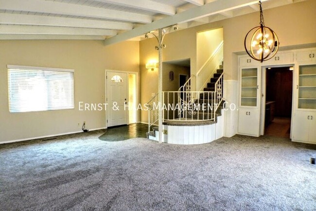Building Photo - 3700 Weston Pl