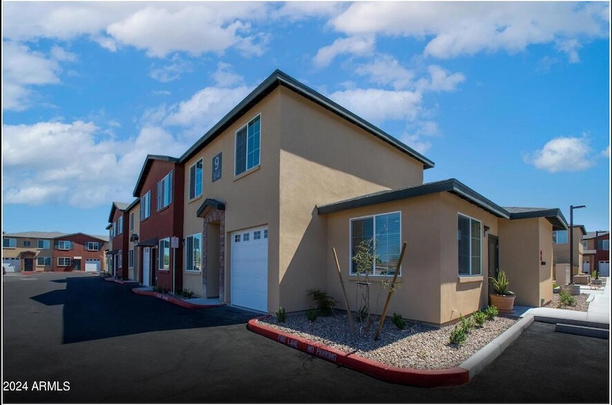 Photo - 677 E Commonwealth Place Unit 3