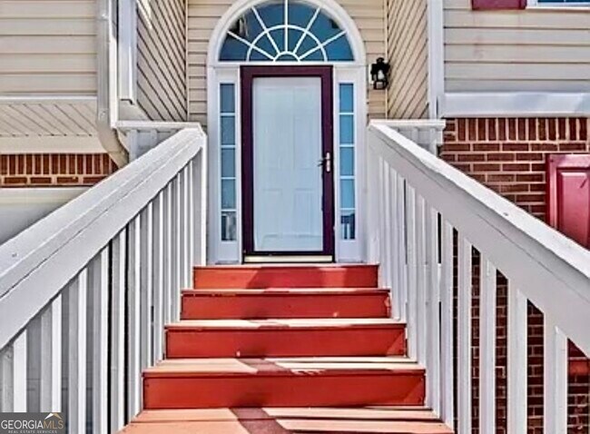 Foto del edificio - 5450 Twin Lakes Dr