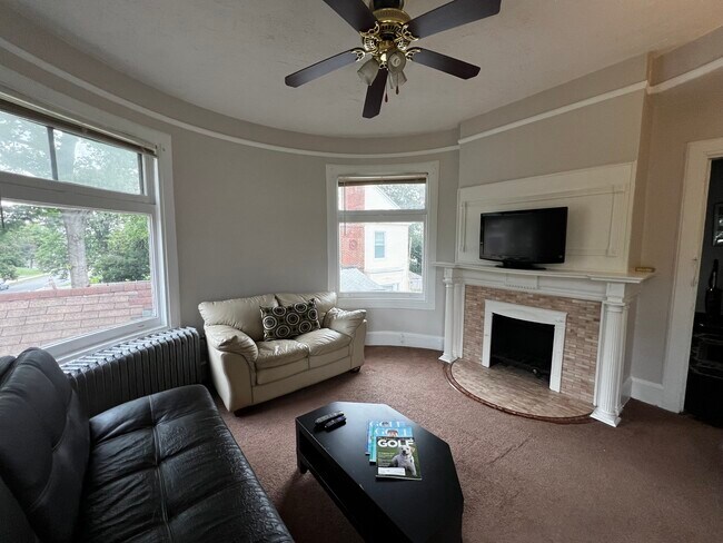 Foto del edificio - 228 N Arlington Ave