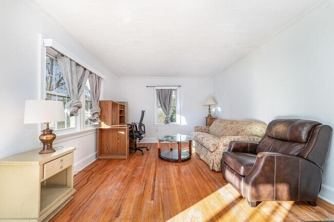 Building Photo - 11733 Idlewild Rd