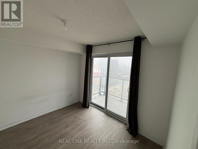 Photo du bâtiment - 1420 Dupont St