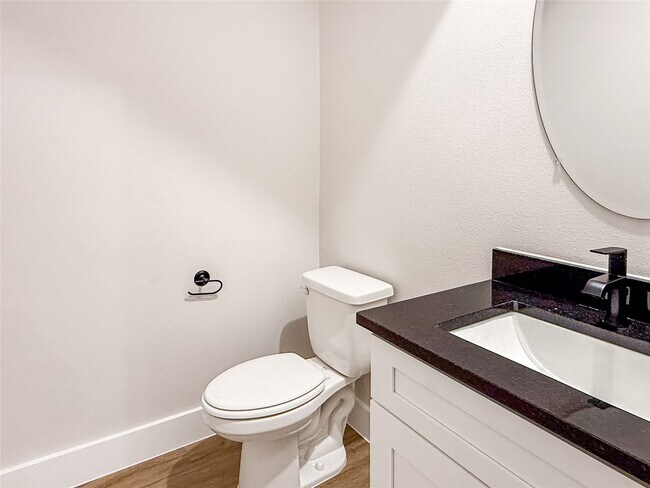 Building Photo - 5603 Mobeetie Lp