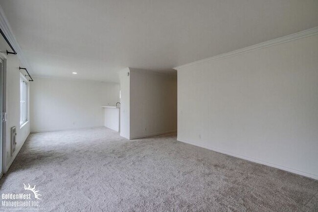 Foto del edificio - Charming 2Bdm 2Ba Condo in La Jolla!