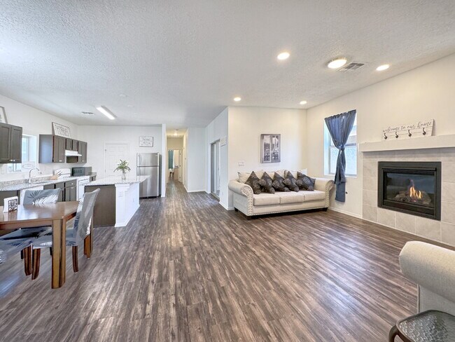 Foto del edificio - Almost new home in Mountain Hawk area of Northern Rio Rancho.