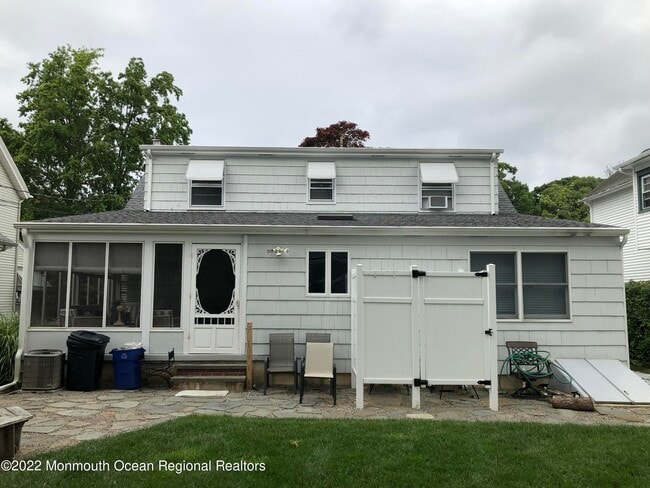 Building Photo - 419 Jersey Ave