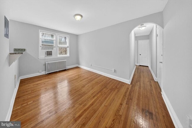 Foto del edificio - 4703 Ravenswood Rd