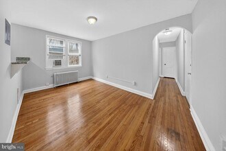 Building Photo - 4703 Ravenswood Rd