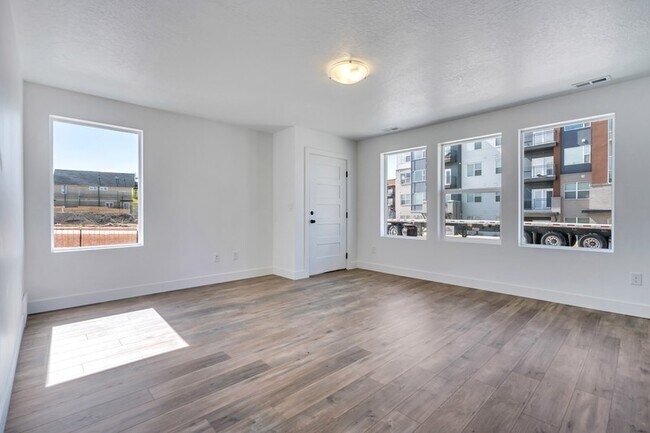 Photo - 8363 Durham St Townhome