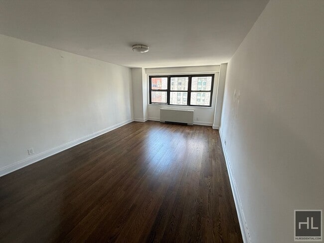 Building Photo - East 89 Street