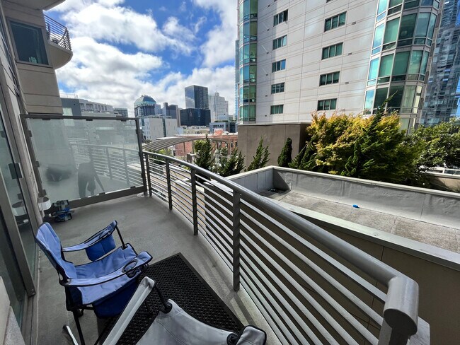 Foto del edificio - 355 1st St