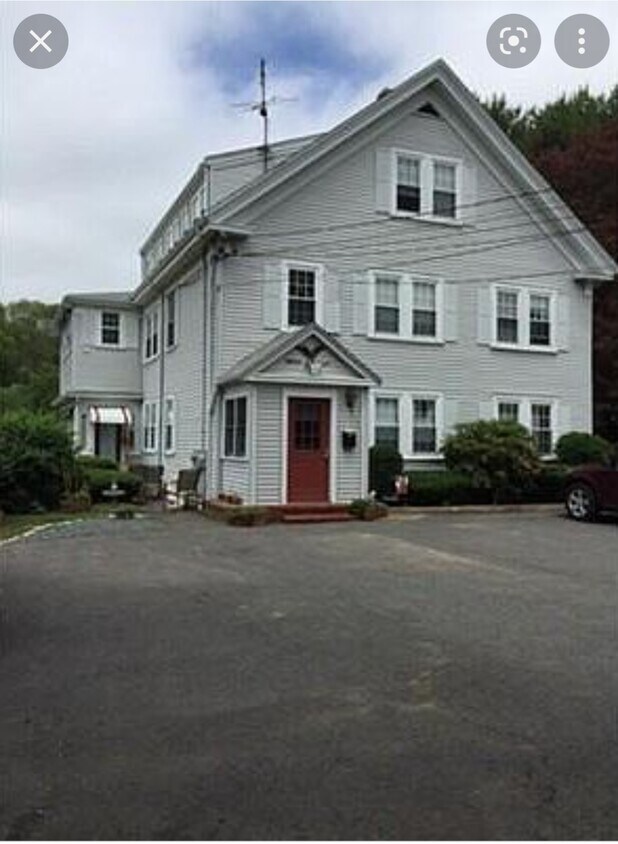 18 Wall St, Bridgewater, MA 02324 Apartments in Bridgewater, MA