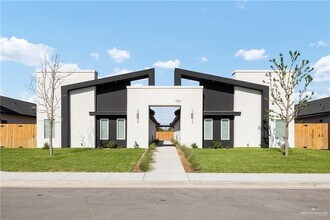 Building Photo - 22 N 25th St