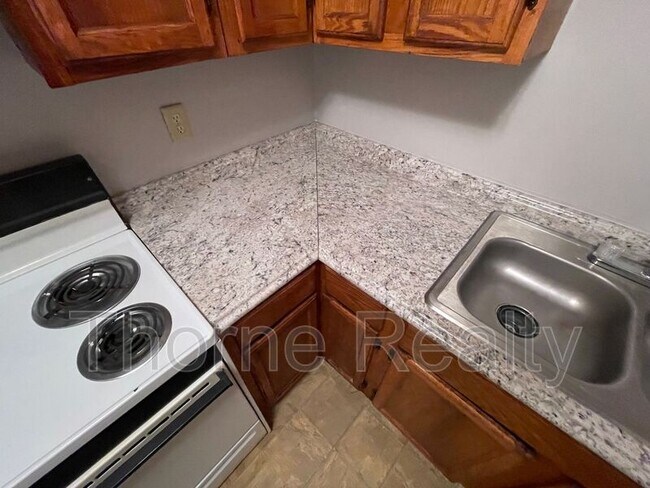 Foto del edificio - 400 E Northern Blvd