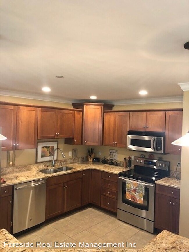 Building Photo - 3 br, 2.5 bath House - 178 Ridge Road