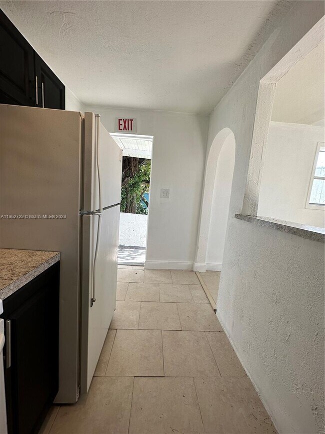 Foto del edificio - 5422 NW 5 Ave