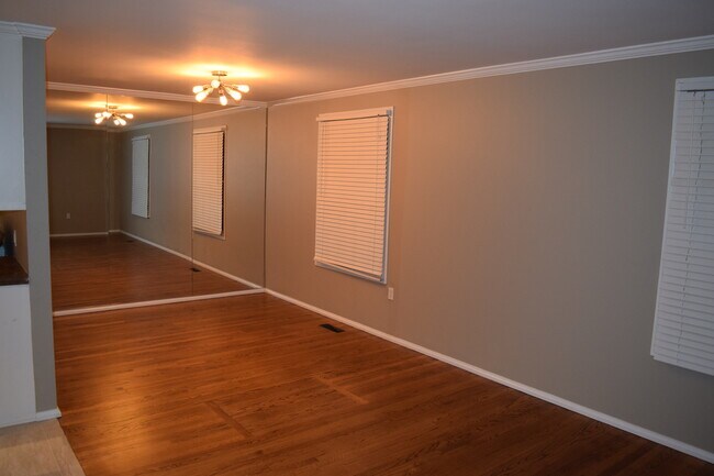 Foto del edificio - 6700 Kavanaugh Pl