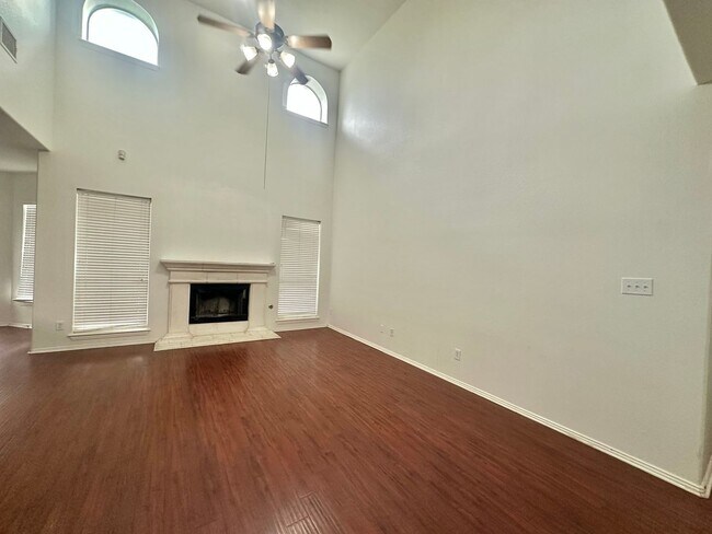 Building Photo - 4 BED 2.5 BATH IN PFLUGERVILLE TX!!! New Management