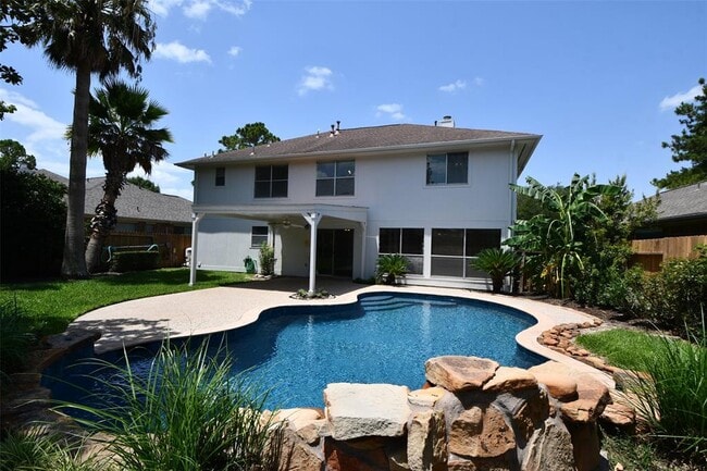Building Photo - 22510 Holly Lake Dr