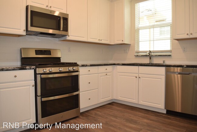 Foto del edificio - 3 br, 2.5 bath House - 6184 Campus Parkway