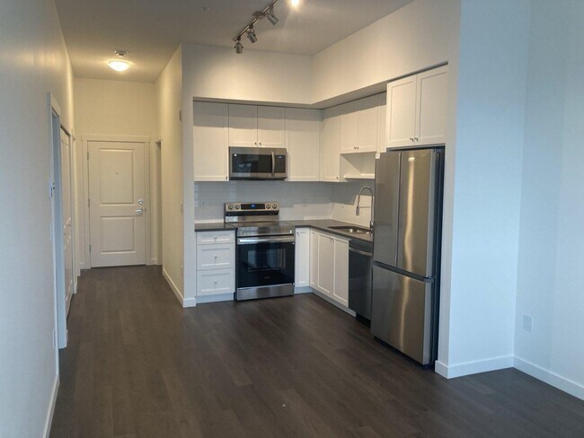 Building Photo - 8509-8158 158 St