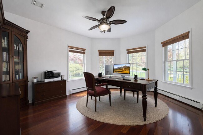 Foto del edificio - Stunning house for rent!!! With a pool!