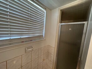 Building Photo - 10607 Bainbridge St