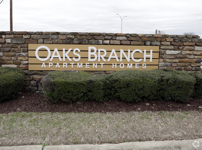 Building Photo - Oaks Branch