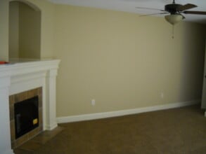 Building Photo - 13771 Post Oak Ln